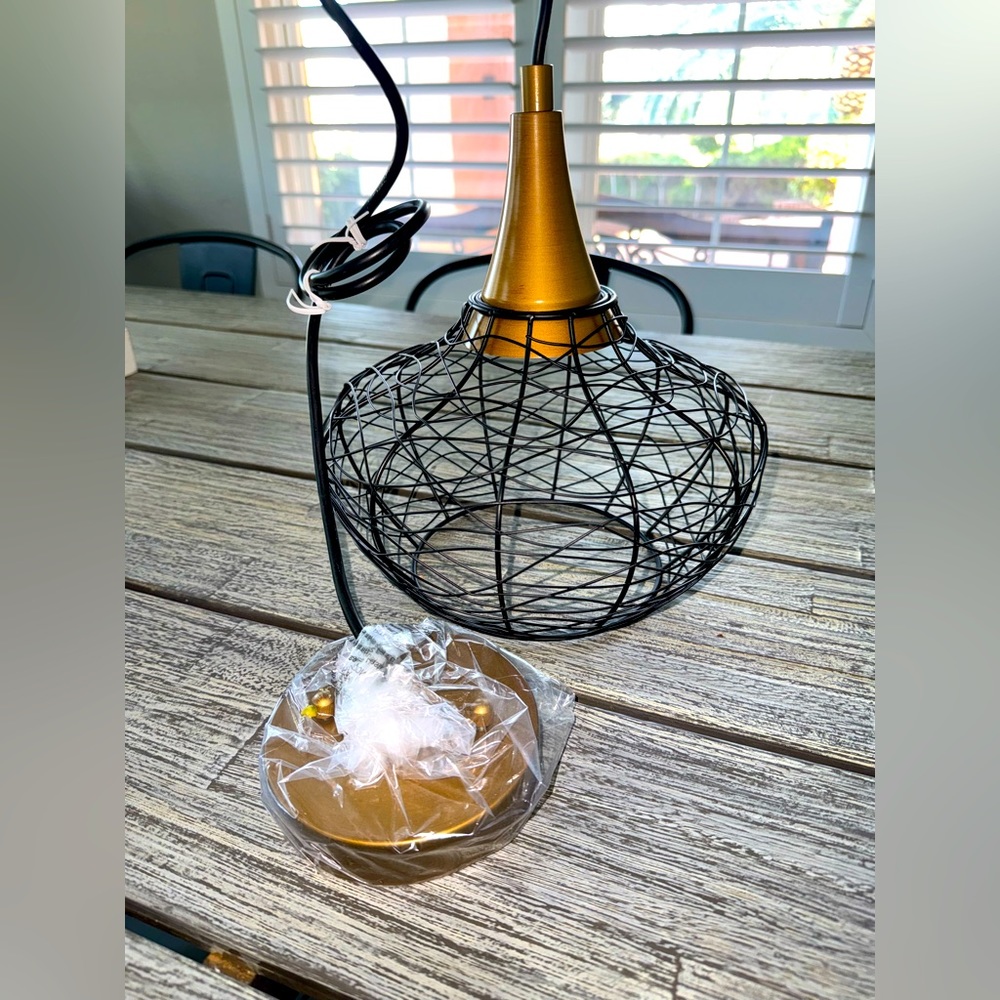 NWT Gold & Black Modern Metal Basket Style Hanging Light Fixture